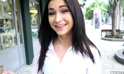 Slutty brunette Jennifer Jacobs is sucking outdoors