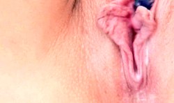 Ron Harris blonde stimulates her accurate snatch with passion