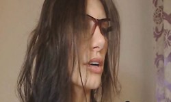 Hot Babe Plays Her Tight Cunt