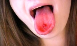 Dirty nerdy hottie with nice face likes nasty tongue fetish