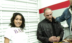 Great-looking babe showing off her amazing round booty