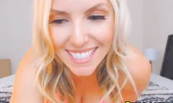 Horny Blonde Loves Masturbating Her Cunt