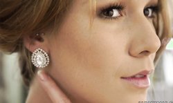 21 Naturals awesome babe Alexis Crystal knows how to suck a dick