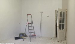 Sensual hottie Candy Julia spreads her legs for a horny fucker