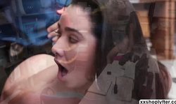 Shoplifter Karlee Grey let dude fucks her tight pussy