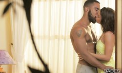 Lusty white model Babes.com Julia Roca gives a truly amazing blowjob