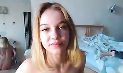 sexy blonde girl loves to masturbate live on webcam