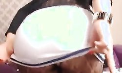 arab babe loves to show off on webcam