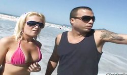 Mike In Brazil beautiful chick Dany shows off her apple bottom