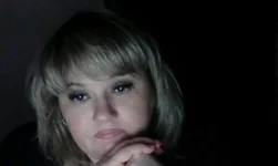 Fatty blonde mature demonstrates her huge boobies on the camera