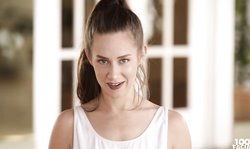 1000 Facials athletic young babe Cassidy Klein is sucking like a pro