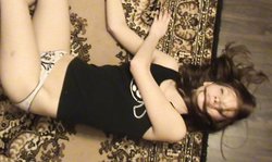 Cute all-natural Russian girl shows off her impressive body