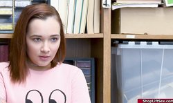 Female thief fucked by security officer