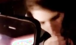 Allya suce et baise dans la cuisine