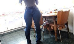 MILF WIDE HIPS ASS THIGHS