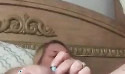 Lady masturbating while watching daddy porn