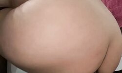 A puta arrombada prometeu rasgar o rabo na abóbora e fez,papa de tanto sentar ficou frouxa