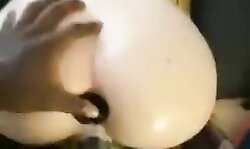 Ruivinha plugada com negão socando na buceta