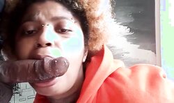 Ela ama cair de boca e sentar na pica