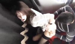 Hot Babe caught in öffentlichen Umkleideraum gefickt