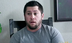 Glamorous wife Alyssa Lynn is cheating on her hubby