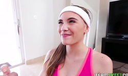 Sporty Exxxtra Small chick Skye us sucking after the workout