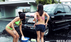 Awesome carwash teens are showing us how to wash a car in a proper way