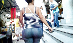 Her stunning big booty and tight jeans are looking sweet