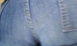 Filming a good close-up vid with a hot big booty amateur