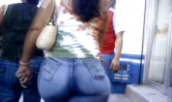 Watch how two spicy big booty ebonies are jiggling their bums