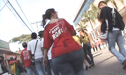 Good-looking big booty babe spotted on the street!