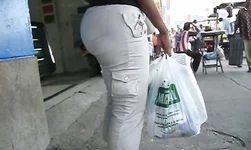 Good-looking big booty chick in grey pants is getting spotted on hidden cam