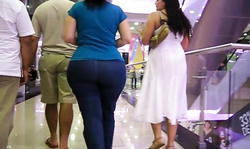 Two amateur princesses are having amazingly sexy big booties
