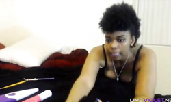 Booty black girl Sienna Divyne fucks a trimmed vagina