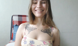 Sexy Brunette Babe Finger Fucks Till Cum