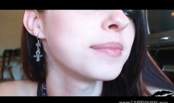 Cute-looking Liz Vicious stimulates snatch with passion