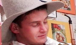 Bitchy old slut gets her hairy cunt fucked from behind