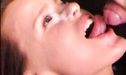 Smiling cutie Queeny Love is asking her fucker for a facial