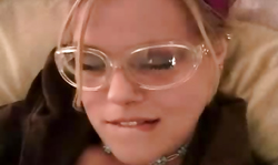 Nerdy Tight Teela girl gives a gorgeous blowjob in close-up