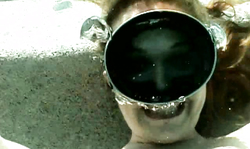 Sexy as hell diver shows all her good while being Underwater