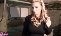 Glamour MILF Aische Pervers sucks a fat dick and gets nailed