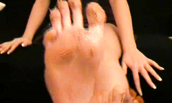 Leggy babe Aische Pervers is enjoying foot fetish and stockings