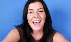 Dark-haired busty babe gives a good blowjob on the knees