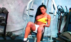 Ultimate bodybuilder babe rides a massive wiener in cowgirl pose