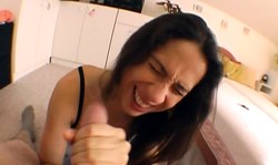 First date turns into awesome cock slurp by sexy gf