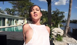 Big-ass I Know That Girl cutie Gigi Flamez rides him under the baking sun